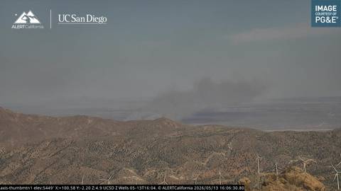 CodeRed001Blue's tweet photo. #NeuraliaFire Anne Ave at Neuralia Rd, California City, Kern County.
4:10pm Resources are on scene of two fires. The first is 75 acres burning in light flashy fuels at a rapid rate of spread being driven by the wind. The second is 5 acres and north of the main fire. https://t.co/adkbkZih3e
