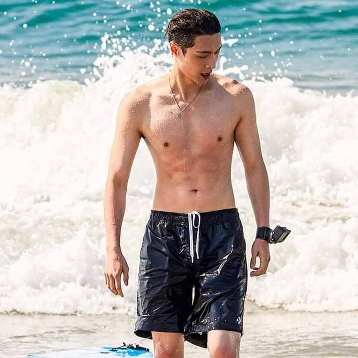 Yixing Thirst Traps tweet media