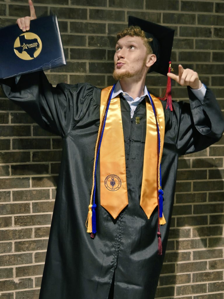 tarapatton's tweet photo. Another Patton has their @lonestarcollege Associates degree!! @LSCHoustonNorth @CarverHS_AISD @AldineISD Congratulations to all the 2026 graduates!! https://t.co/p2BSeETBPh