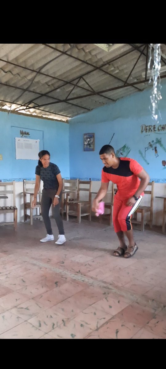 epefij's tweet photo. Los futuros profesores del curso habilitado, de la EPEF de la isla,demostrando su ritmo y sabor en una evaluación de educación rítmica. Prof.Lic. Yudit Matos Dieguez. https://t.co/4xzkJvioEz