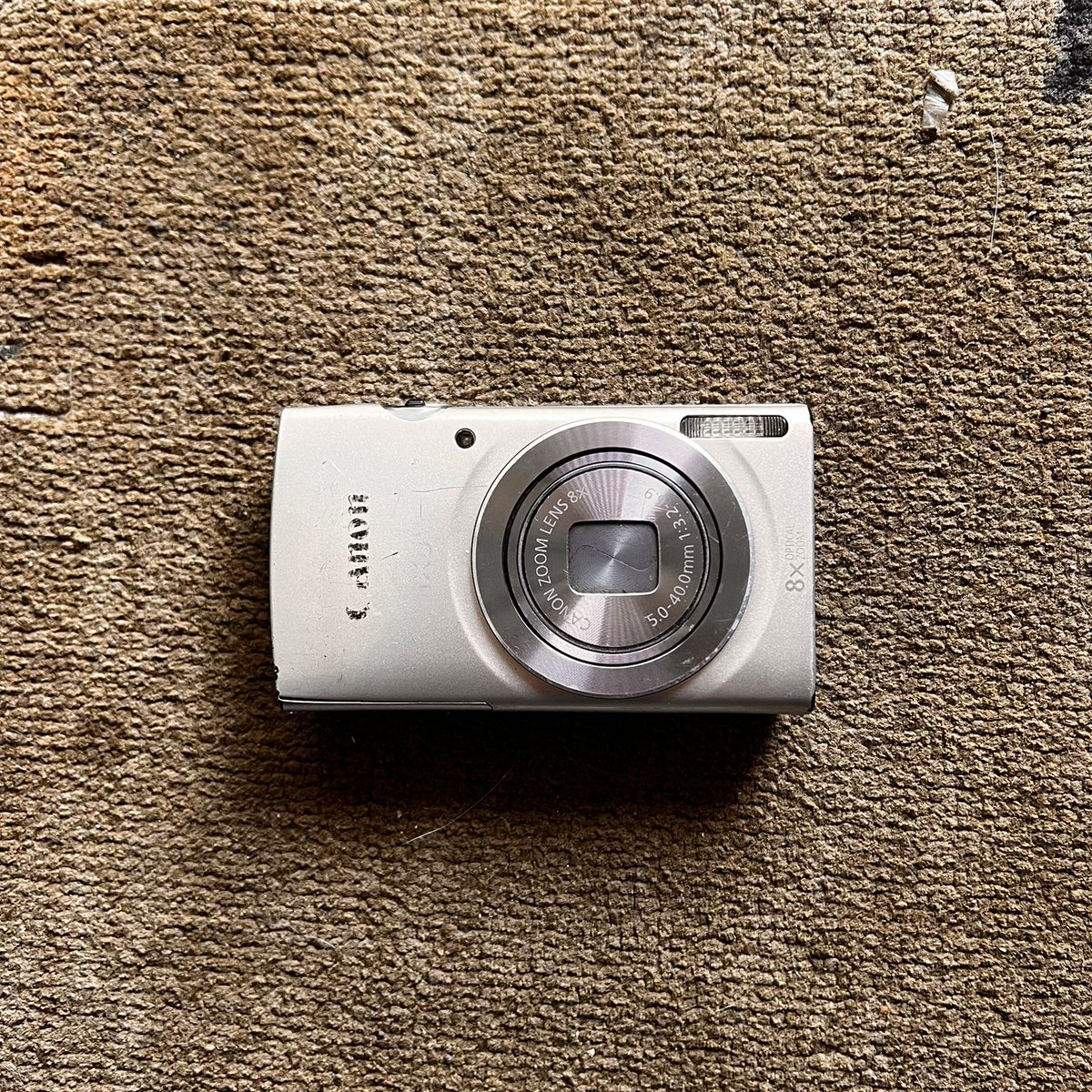urhuman01's tweet photo. canon ixus 145
lecet pakai
1.2
sony w510
lecet pakai 
1jt https://t.co/zCu4hGvJMm