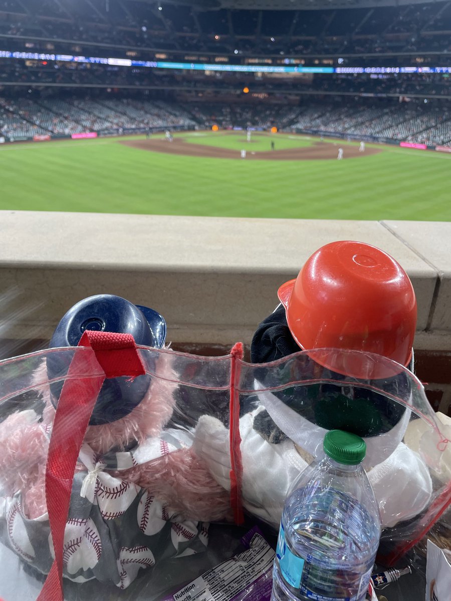 SnoopyAstro's tweet photo. Budweiser Patio https://t.co/d6VHlP7e6S