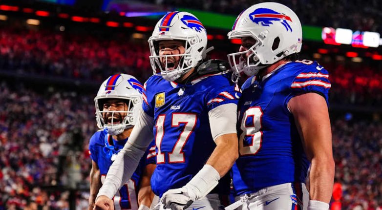 SleeperBills's tweet photo. The Bills will be playing the Chiefs at home on Thanksgiving at 8:20 EST time, per @NerdingonNFL 

Going to be cinema 🍿🦃 #BillsMafia https://t.co/th8mT97WQl