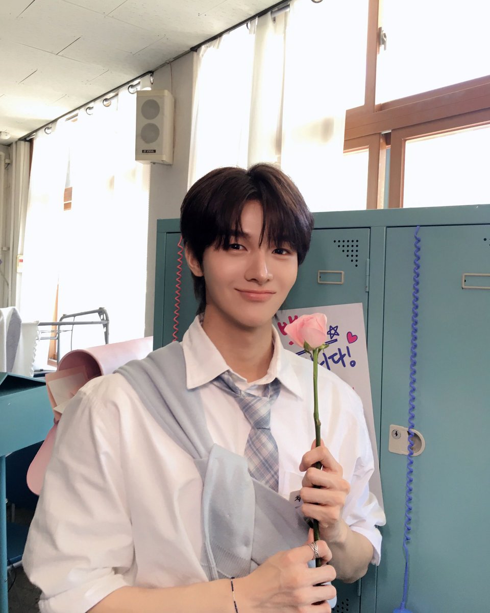 첼 tweet media