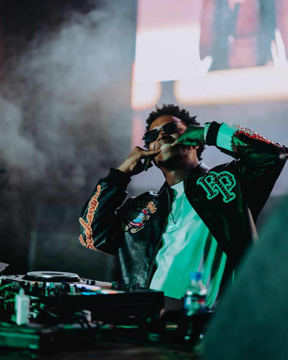 TRIZZY VYBZ 🦅 tweet media