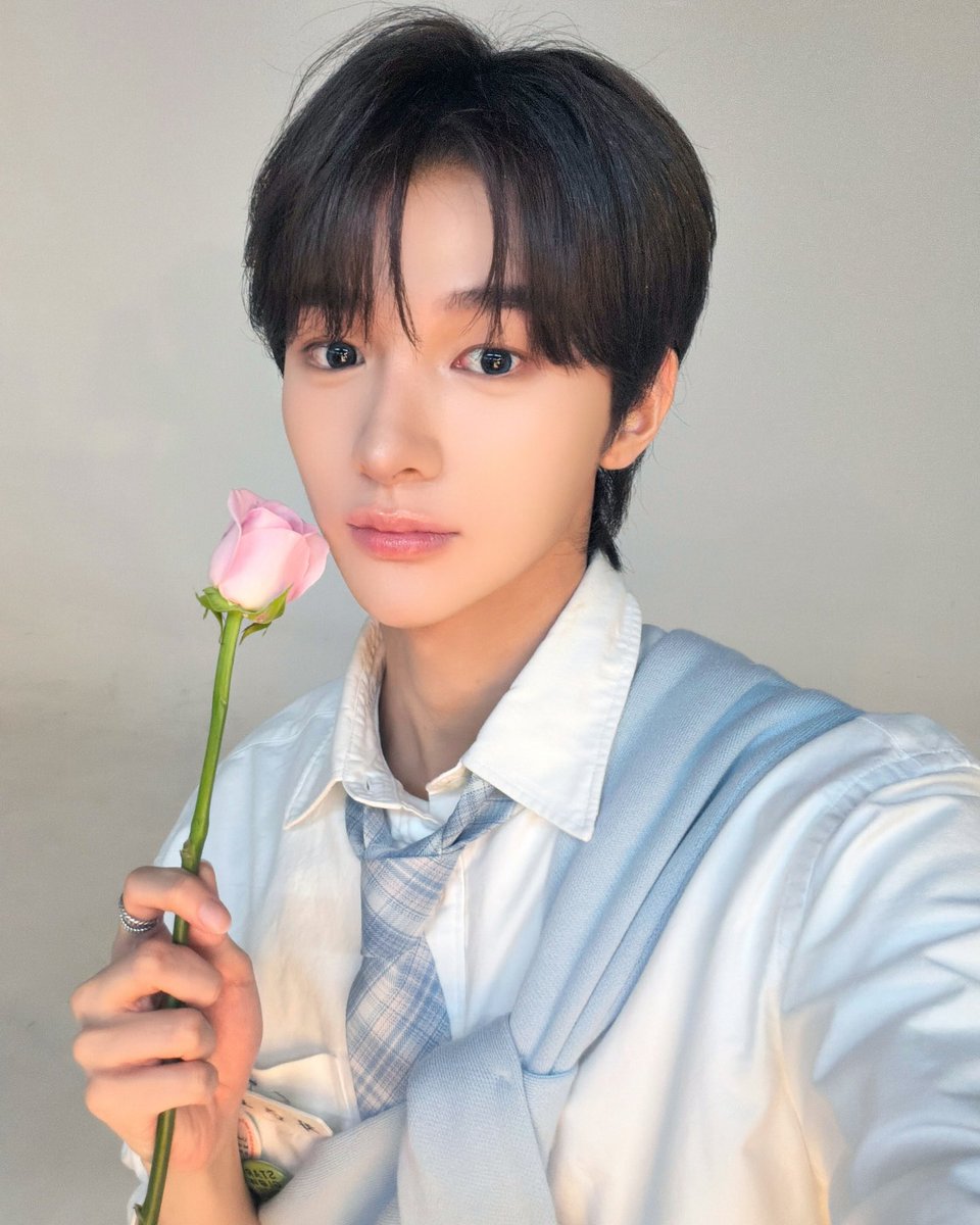 첼 tweet media