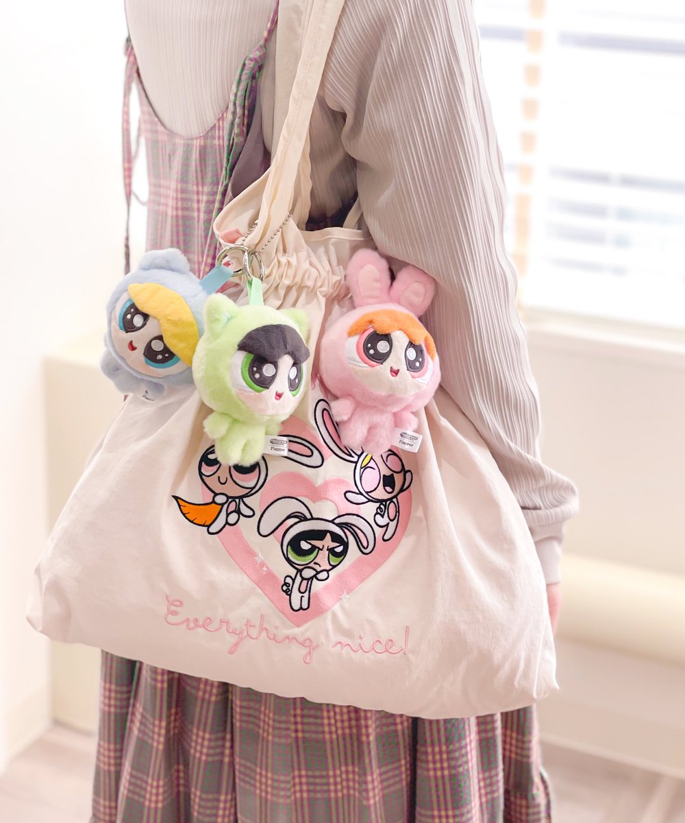 flapper_bags's tweet photo. 【#ガールズの休日 POPUPお知らせ】

大阪会場、本日最終日‼️
フリー入場でのご案内を予定しております。

POPUP限定のステッカーや人気の靴下など
、お買い逃しなく🛍️✨

会場：ルクア イーレ1F
#パワパフ #ポップアップ https://t.co/5PoQI3ameN