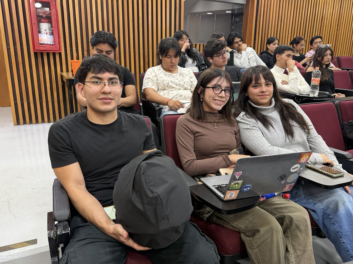 Facultad de Derecho tweet media