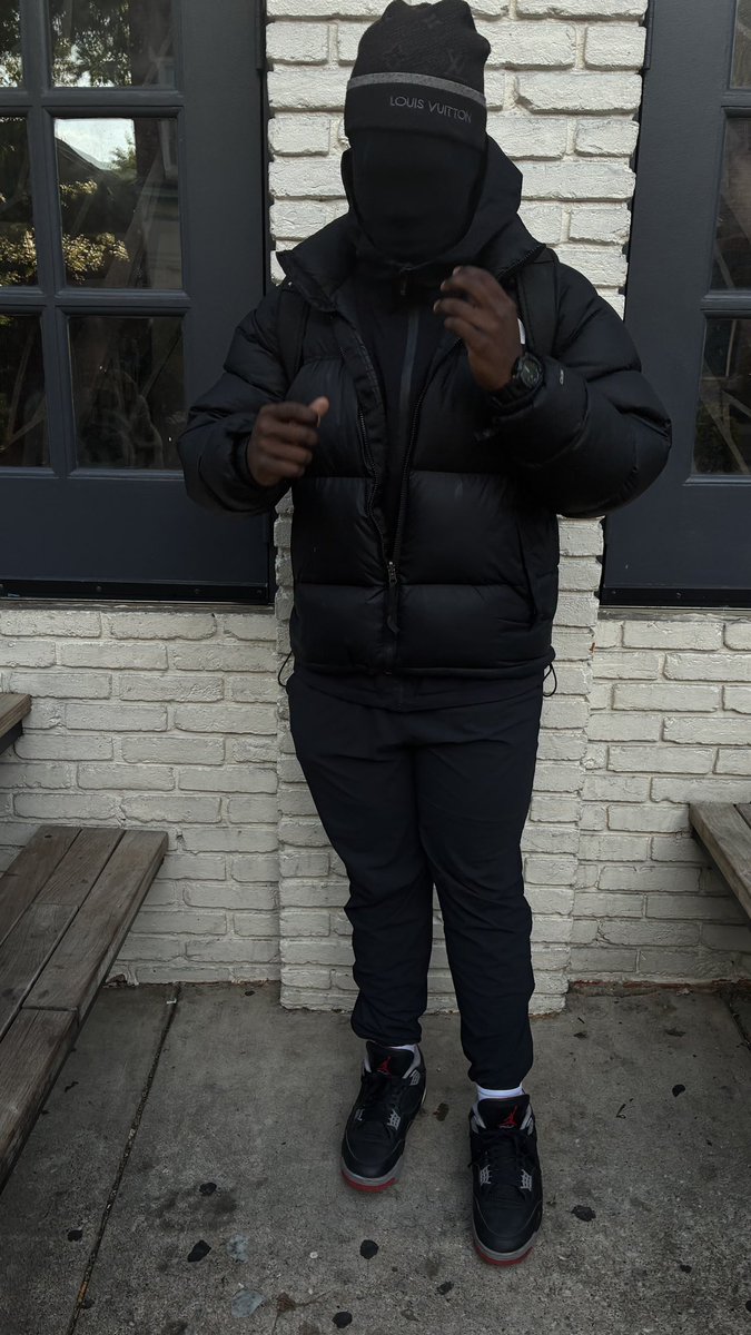 z15youngest🏚️ tweet media