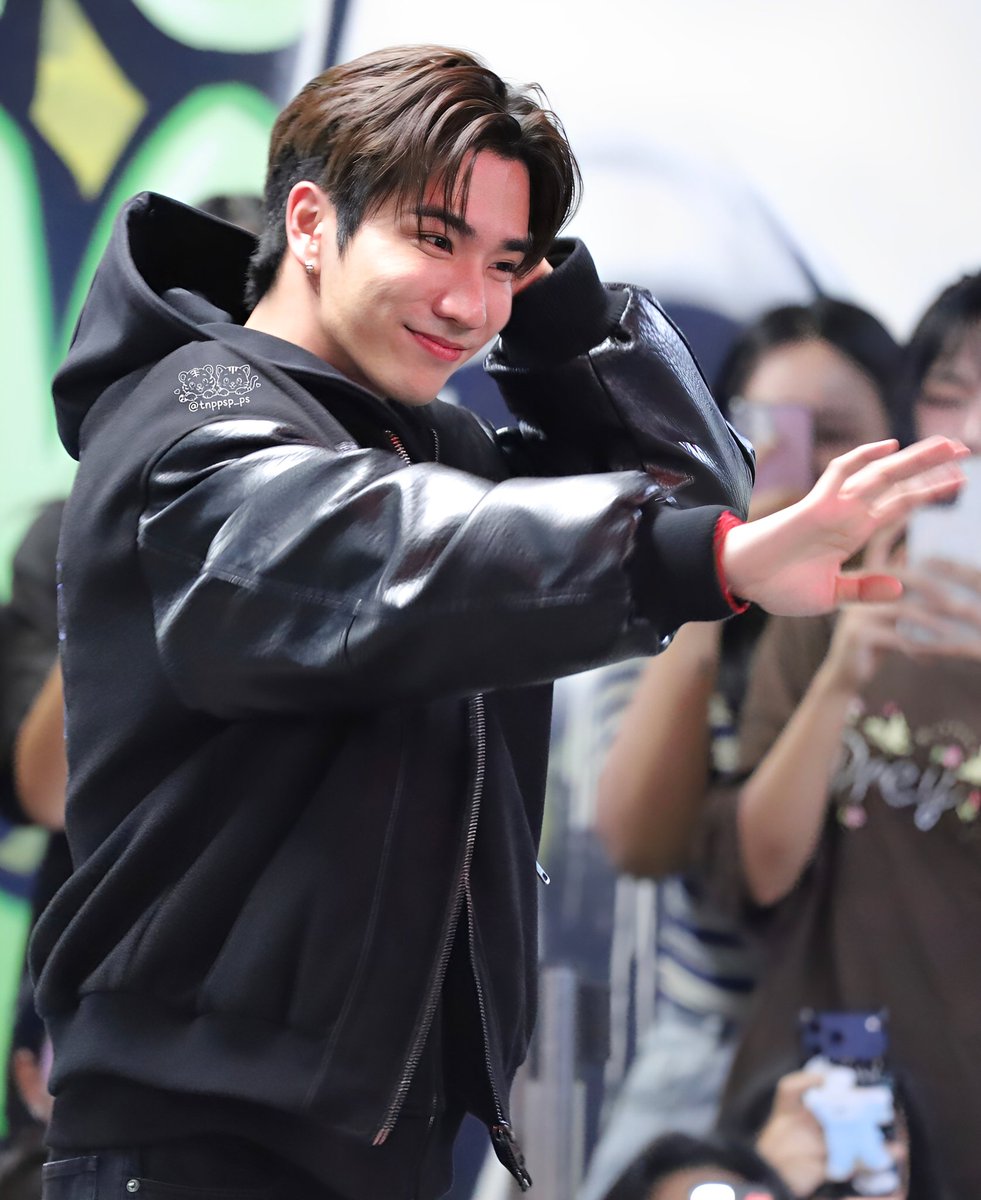 tnppsp_ppepp's tweet photo. คิดถึงลูกไปวัน ๆ

.~°•°~. #PerthTanapon #KDPPE https://t.co/vJTK4XQz2d