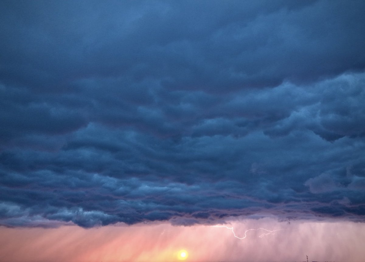 _scottjacobson's tweet photo. Quite the line of thunderstorms that passed through central Maryland at sunset tonight. Got a timelapse from the drone as the sun was visible under the storms, and some lightning  and shelf cloud pics from the ground. 

@capitalweather @JustinWeather @TonyPannWBAL @ttasselWBAL @WashingtonianWx  #mdwx @StormHour @accuweather @weatherchannel