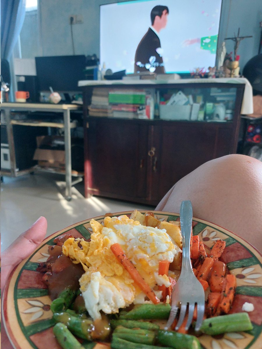 bernaditaa's tweet photo. membuat makanan buatan garwo embegeh buat mz yg ttp masuk duty , dan menikmati pagi pagii santuy 💫 https://t.co/hWZ3q7wysz