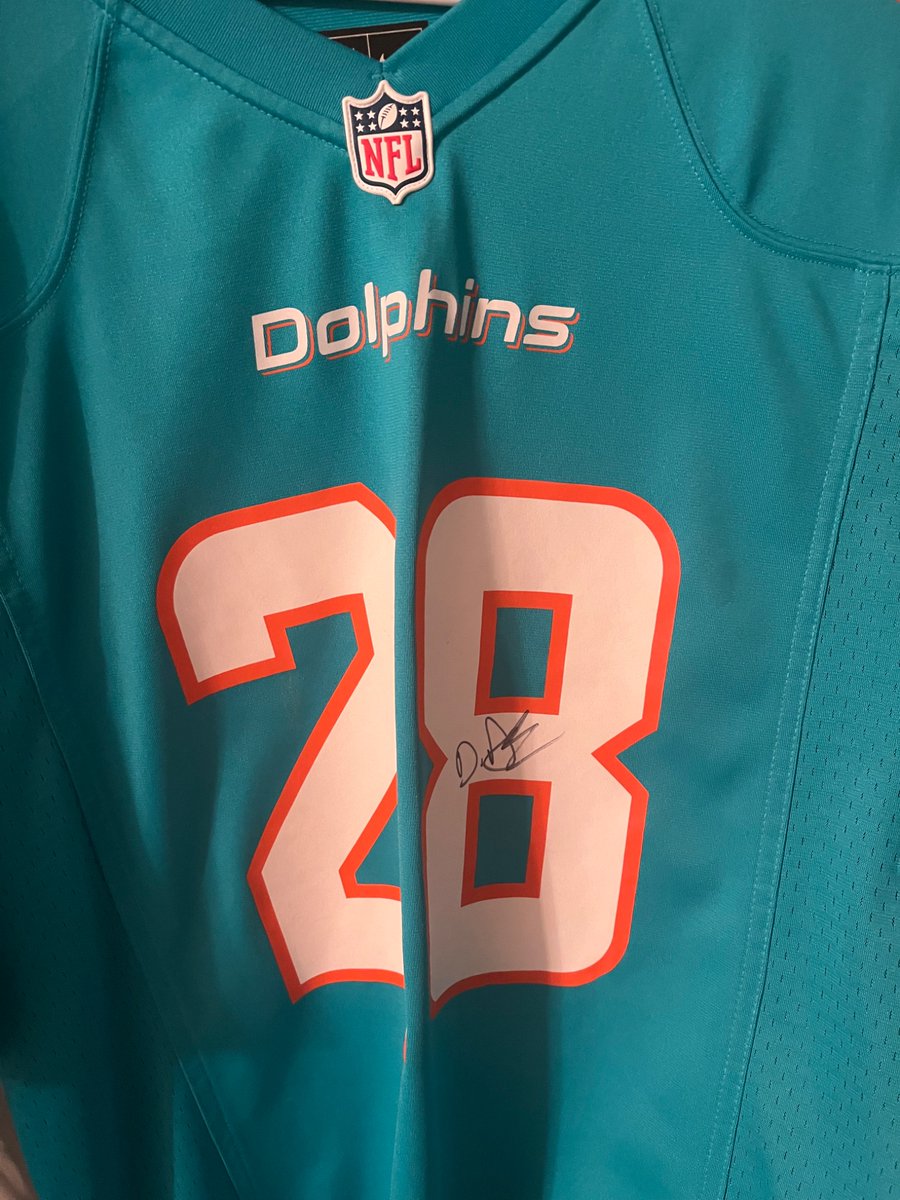 Pissy_Penguin's tweet photo. @ffvmousvon_ 

So glad you’re locked in as A Fin! 
🐬🏉
From watching all of your Aggie games to seeing you join Miami and single handedly carry this team many times, you are the difference maker we need more of!  
Oh yeah….Help is on the way!  
@MiamiDolphins https://t.co/rMZkMVd2CN