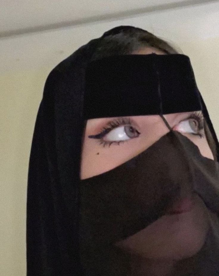 انثي جاذبيه tweet media