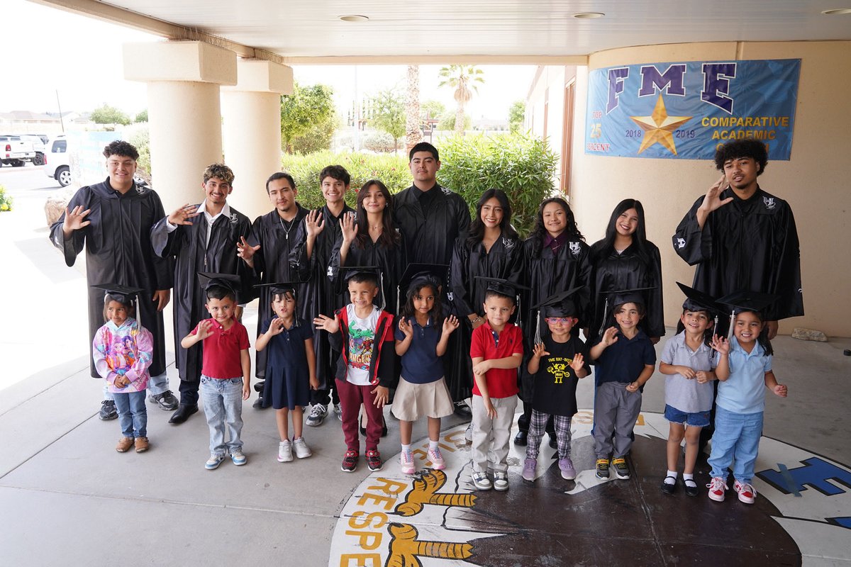 ClintISD's tweet photo. Today, the Horizon High School Class of 2026 took a walk down memory lane! 

Our seniors headed back to their elementary and middle schools in the Horizon area, visiting the very hallways where their educational journey began.

From high-fives to emotional reunions with teachers, the energy across our feeder pattern was unmatched. These Senior Walks remind our younger scholars that with hard work, they’ll be the ones wearing the cap and gown before they know it! 👏🏆

View Our Horizon Senior Walks: https://t.co/ajTzvnqeCB

#ClintIsUnited4Excellence #WeAreClintISD