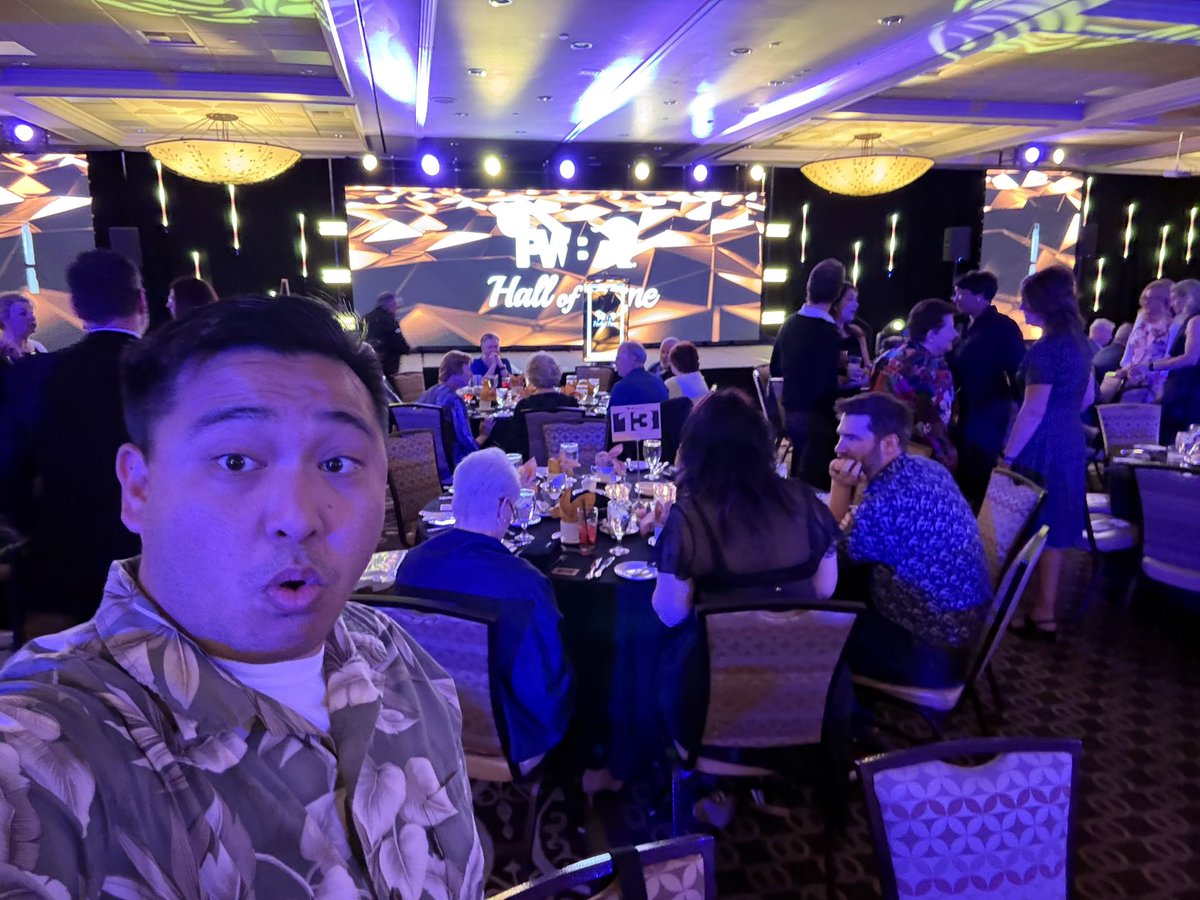 LavaLamp808's tweet photo. I think I clean up well😎 Got invited to attend the PWBA Hall of Fame Banquet. @TyphoonBowling @suzuna_miyagi @terachi507 @KONDONAHO https://t.co/qN8MgmIgaP