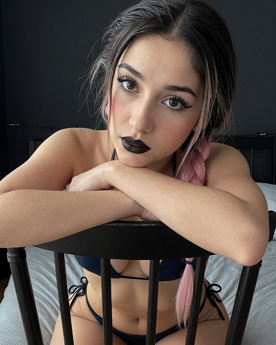 Astrid tweet media