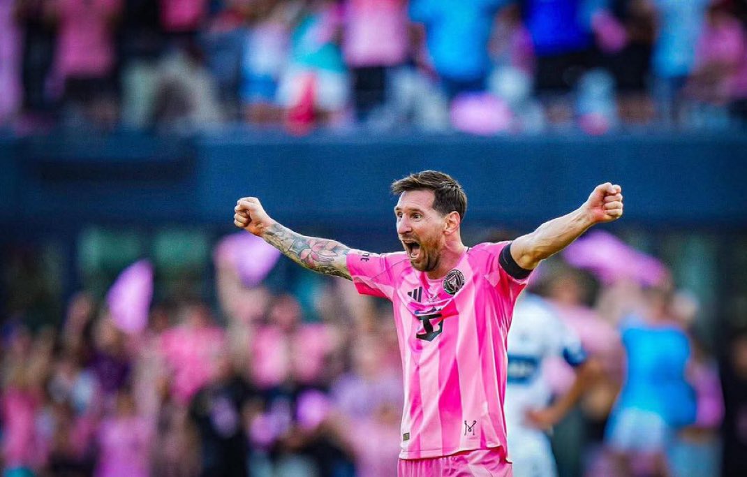 Capitano_M14's tweet photo. يا اعظم لاعب في التاريخ 
يا اقوى لاعب في التاريخ 
يا افضل لاعب في التاريخ https://t.co/sb4fPlDNn9