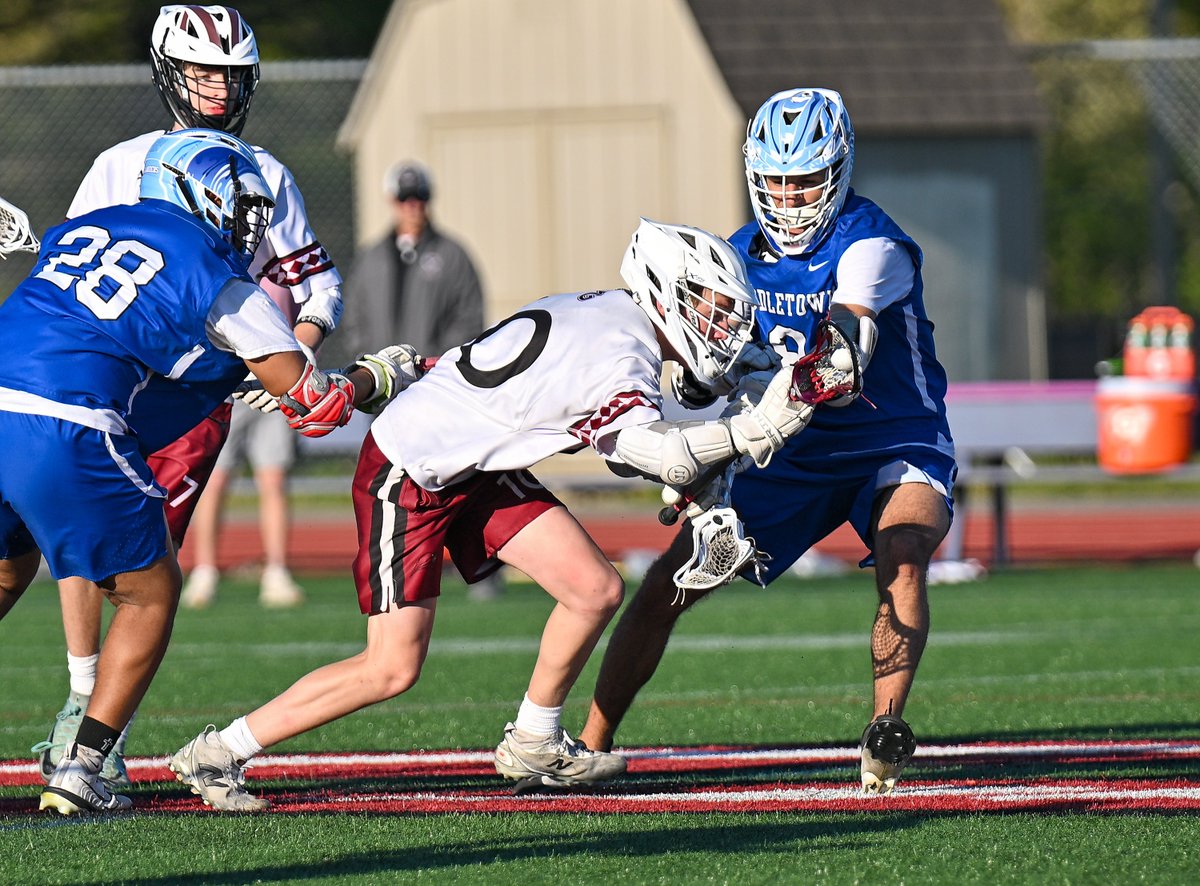 SailingTheOcean's tweet photo. The E. Greenwich vs Middletown boys lacrosse game is on MaxPreps now. link on https://t.co/lGqFOh1GOt @EGHSAvengers  @Spectrum_EGHS @RiMiddletown https://t.co/HK9ba7Bl3W