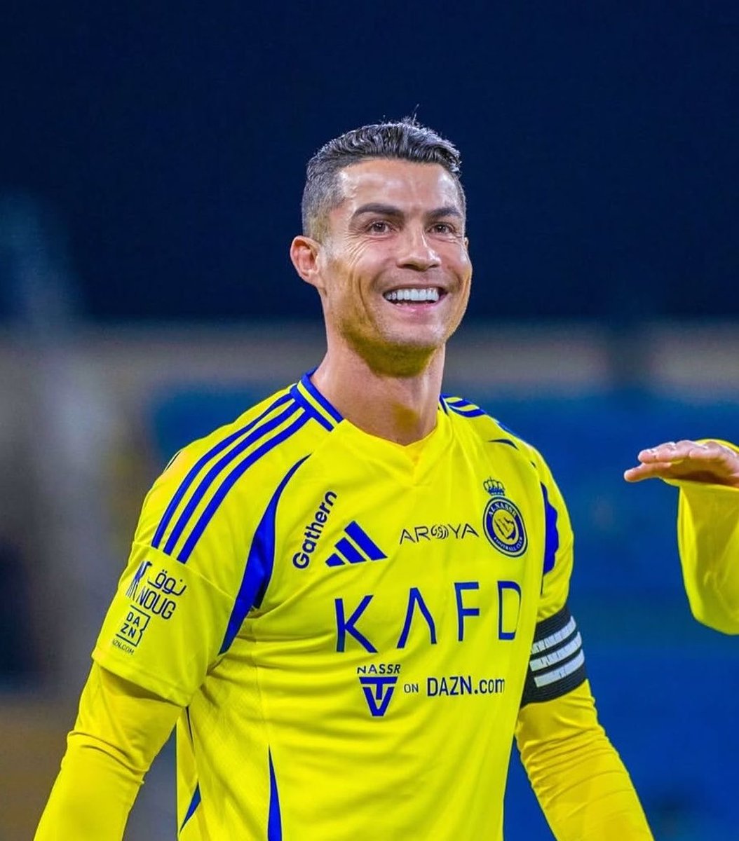 Tobs_fc's tweet photo. The only reason why he hasn’t retired yet is because he knows Messi can still break his only bragging right. 😭 https://t.co/7bhRakVD0x