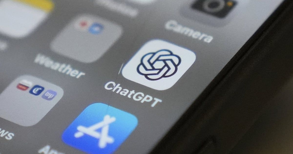 CP24's tweet photo. ‘I applied to be pope’: Canadian describes losing grip on reality while using ChatGPT https://t.co/vfAtq9o79S https://t.co/rvrJr23xkx