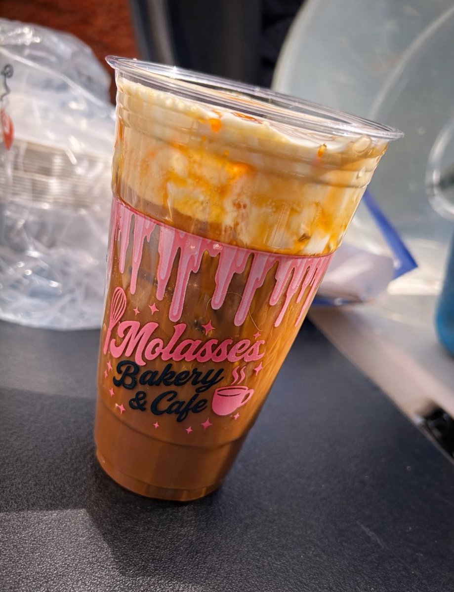 molassesbakery's tweet photo. Butterscotch Iced Latte
#MolassesBakery #BlackOwnedBakery https://t.co/HGmcUNceSk