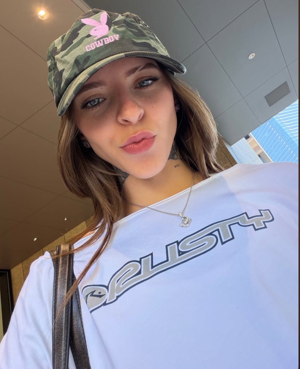 planetamiko's tweet photo. LO PERFECTA? SUS OJOS? 🥹😭 https://t.co/Ldk9llbaAQ
