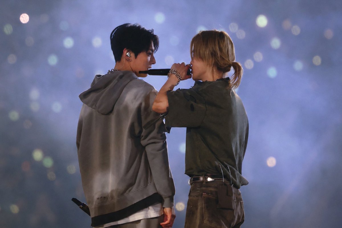 0889Mattjk's tweet photo. 13 💌.
mais um mês sobrevivendo à química absurda desses dois.
#JikookDay #국민 #Jikook #BTS #Jimin #Jungkook https://t.co/tbuJx0ZTaN