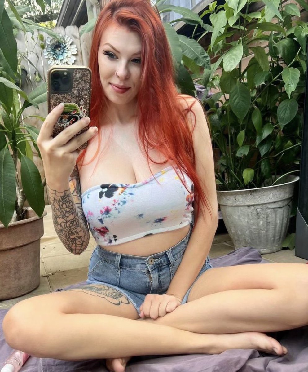 Red hair Kyla tweet media