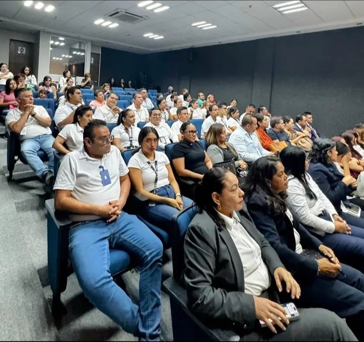 ALDP06218914's tweet photo. Felicitamos al Dr. Raúl Cadena Palacios #Ecuador 🇪🇨 y Dr. Raúl López Zarco #México 🇲🇽 por la presentación de su libro "Derecho Penitenciario" el mismo que se desarrolló en la Fiscalía General del Estado de #Morelos 🇲🇽 Nuestra enhorabuena 👏 Instituto de Procuración de Justicia https://t.co/AO6Zkrmvg3