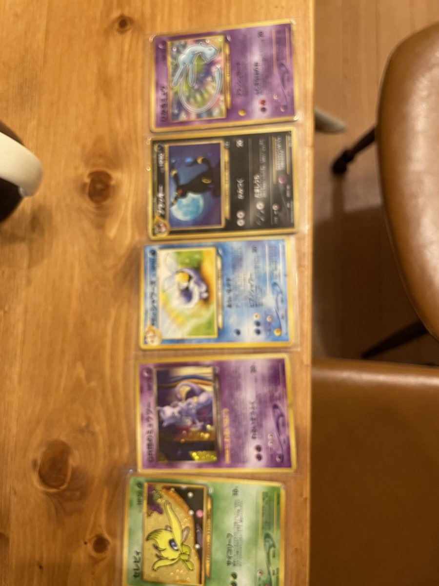 kasan12209's tweet photo. ポケカ実家帰ってみてみたけど
遊戯王とデュエマは死ぬほどあるのに
ポケカ５０枚しか無かった。笑
綺麗に保管って幼少期無理やない？笑 https://t.co/0TJzsm8qh3
