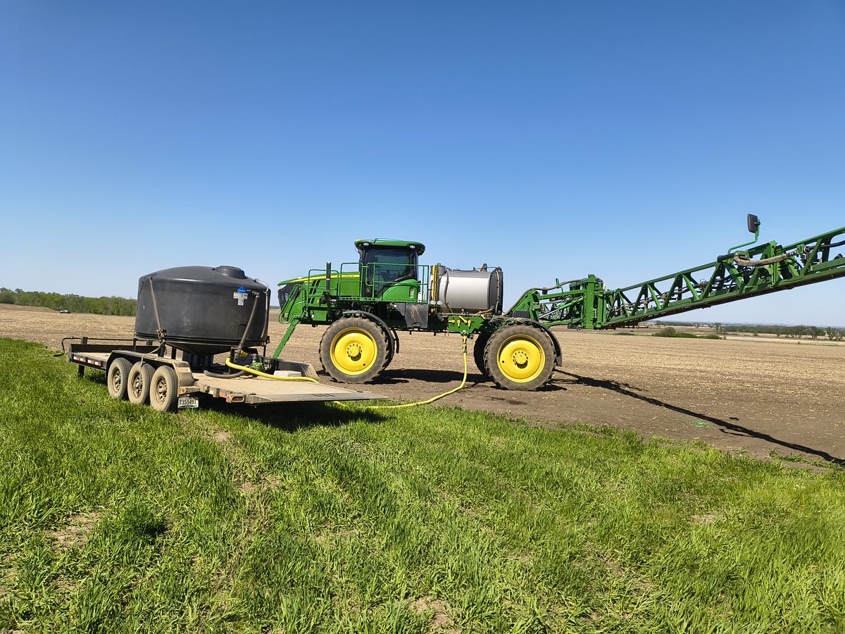 jsonwho73's tweet photo. Soybean pre time https://t.co/72OGtezudp