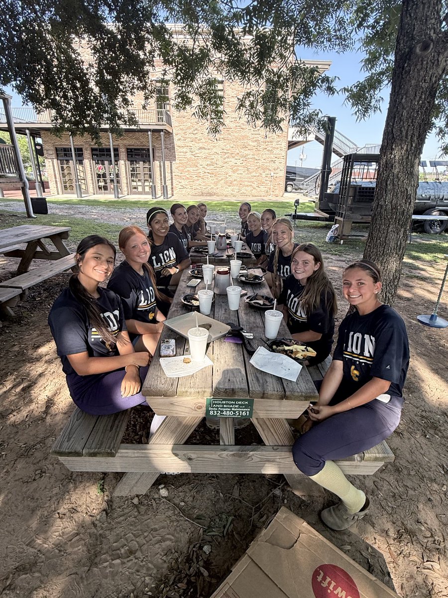 Lake Creek Softball tweet media