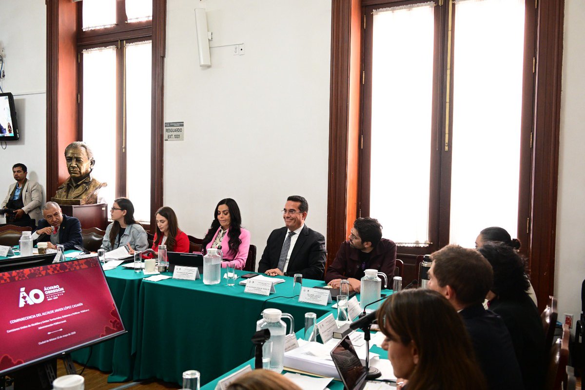 PabloTrejoIzt's tweet photo. Hoy recibimos a la alcaldesa Nancy Núñez y al alcalde Javier López en el Congreso. Analizamos los avances presentados para Azcapotzalco y Álvaro Obregón con el objetivo de seguir impulsando el desarrollo de nuestra ciudad. ¡Seguimos trabajando por ustedes!

#EquipoPabloTrejo https://t.co/sPUYFjAJag