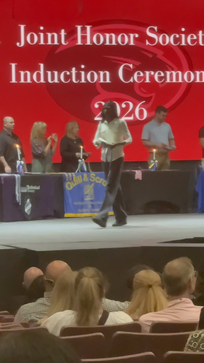 endtimeword's tweet photo. Congratulations to my daughter Mir Mclean on being inducted into the National Honor Society (Social Studies). Whewwwwww my girl
Is not only Athletic but is certainly graduating with Honors!!  
Thank you 🙏🏾 Lord for what you have done ✅‼️‼️
#Blessed #BlessedAndGrateful #ClassOf2026 
#NoBooksNoBall