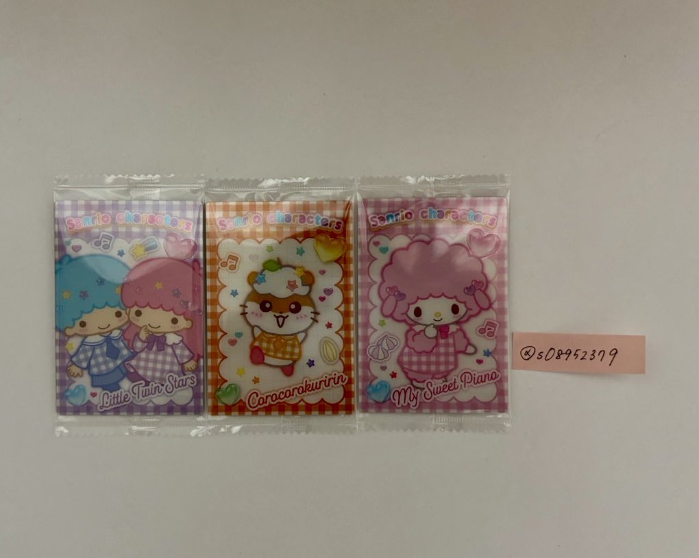 s08952379's tweet photo. 【交換】サンリオ キャラクターズ ウエハース 12 カード

譲🌟キキララ、コロコロクリリン、ピアノ
         過去弾クロミ、マイメロetc

求🌟今弾シナモロール、ウィッシュミーメル

郵送での交換希望です📮
過去弾とのお取引、比率違い可能です🙆‍♀️
お気軽にお声掛けください。 https://t.co/zARPBu2w7P