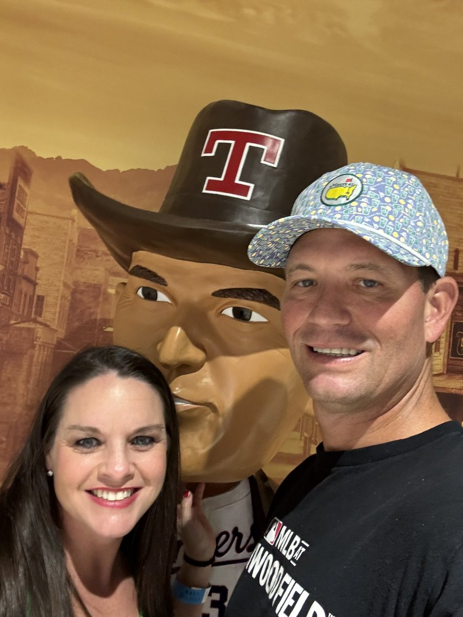mrmint23's tweet photo. @DallasCardShow see you tomorrow https://t.co/Cdp50f7Cu1