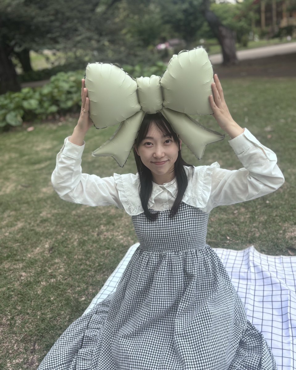 na_sgmt's tweet photo. ちょっと前に友達とピクニック🧺🤍

すっっっっごい風が強い日でした🌀 https://t.co/dPRBXG6si3