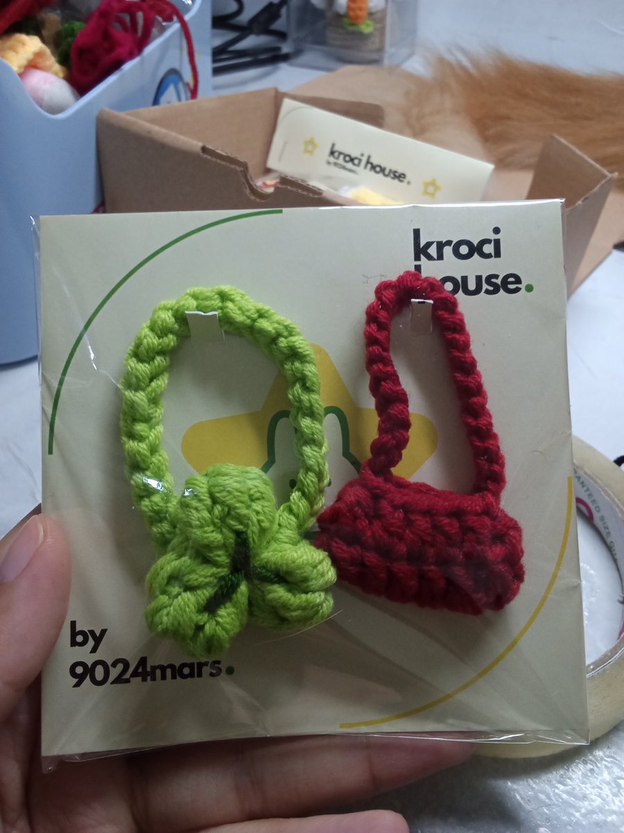san. 💫 open custom crochet tweet media