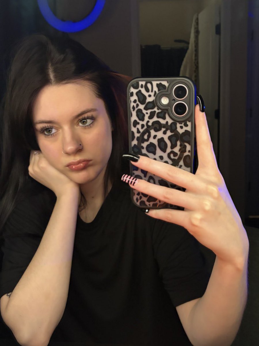 ❀⋆｡˚ 𝓘𝓼𝓵𝓪 𝓑𝓮𝓷𝓷𝓮𝓽𝓽 ˚｡⋆❀ 🦋🌸 tweet media