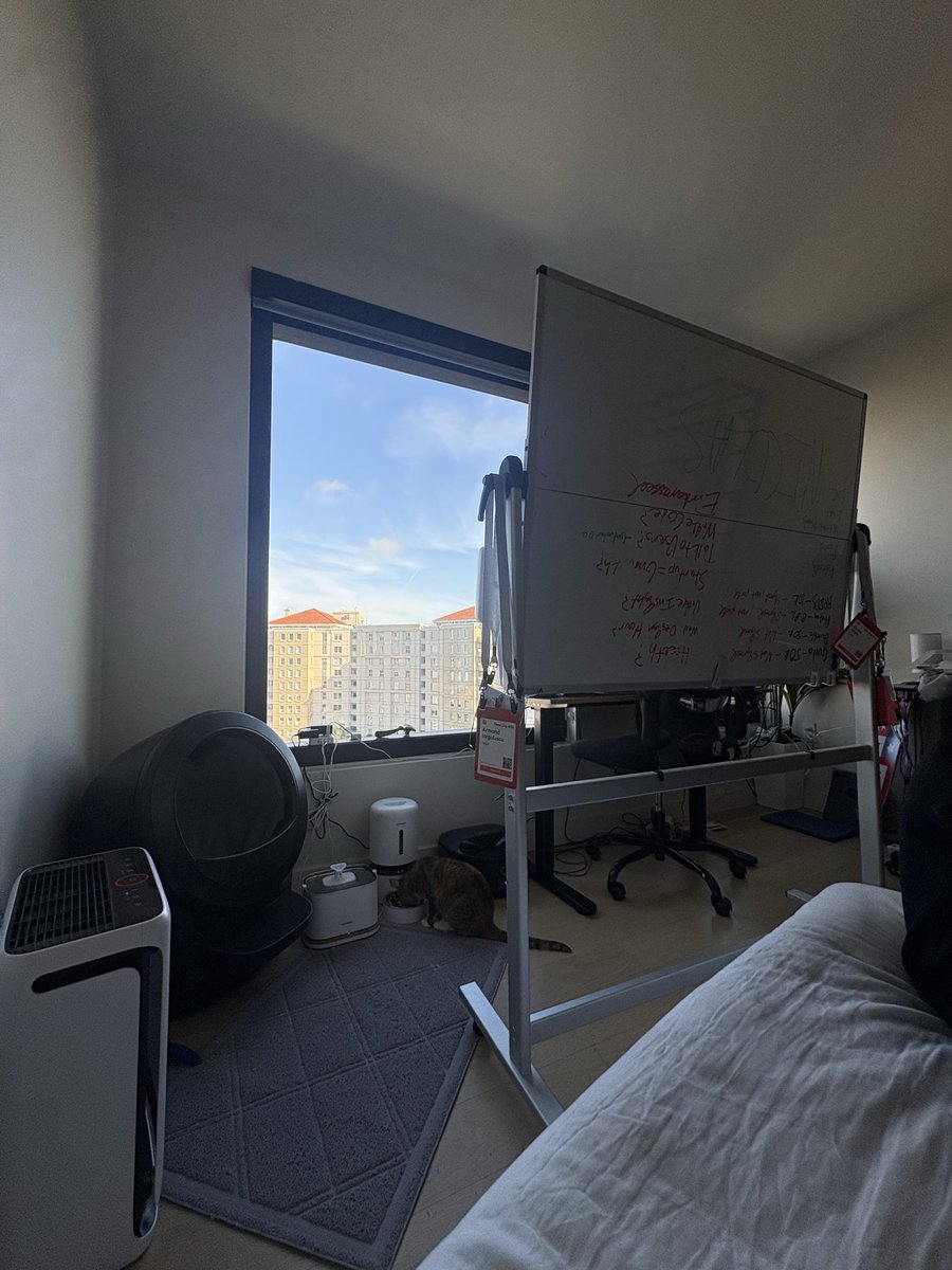 daryn_phm's tweet photo. Bed10 @fed10ai https://t.co/JXCNxKPZat