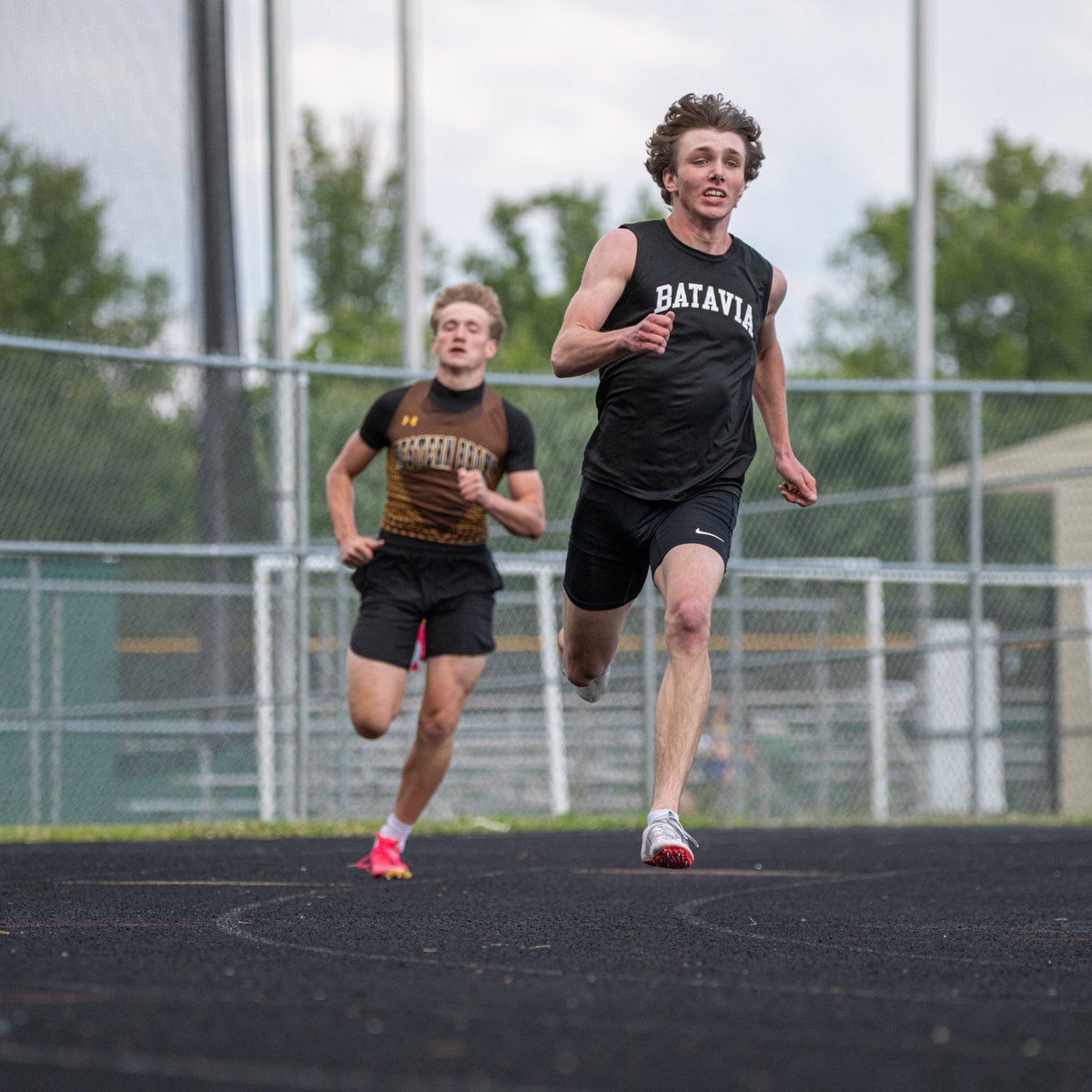 ClerSunSports's tweet photo. Clermont County schools did their thing tonight in the final day of the SBAAC Track and Field Championship Meet. 

In the National Division, @CNE_TracknField girls edged out Williamsburg while the Wildcats claimed the boys version, and Batavia swept the American Division. https://t.co/M3boD3k5bT