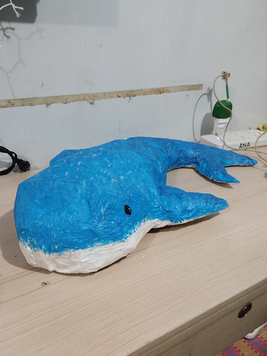 katami_artz's tweet photo. I made church DVBS decors, a big map and paper machete whale✨ with the theme Exploration! 

#artbyme #finearts #artsandcrafts  #artsharing https://t.co/lthU7EyfTc