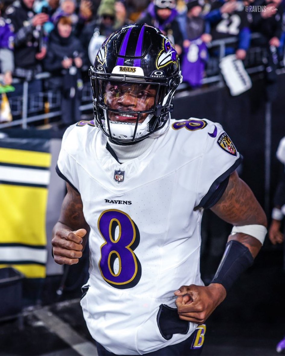 Jackson_Muse's tweet photo. Why isn’t Lamar Jackson recognized as an elite deep-ball passer despite being one? https://t.co/yWPohWnp9D