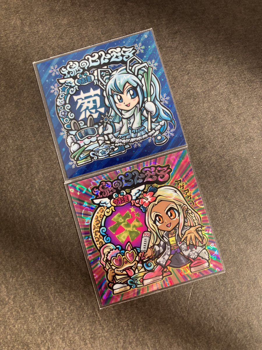 ametaro_book's tweet photo. ネギ@シール専用さん(@negi_hatsune)のプレゼント企画で当選したヒトモ子届きました🤩

2枚ともイラストとホロ素材の相性がバッチリで素敵ですね〜👍

この度はありがとうございました😊 https://t.co/bxCVwMJdIY