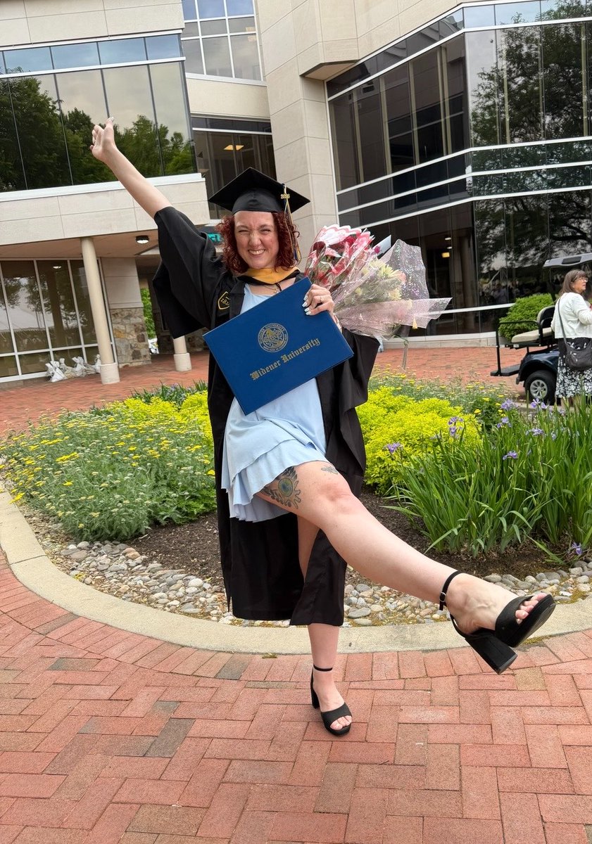 @ jules • mastered it🎓 tweet media