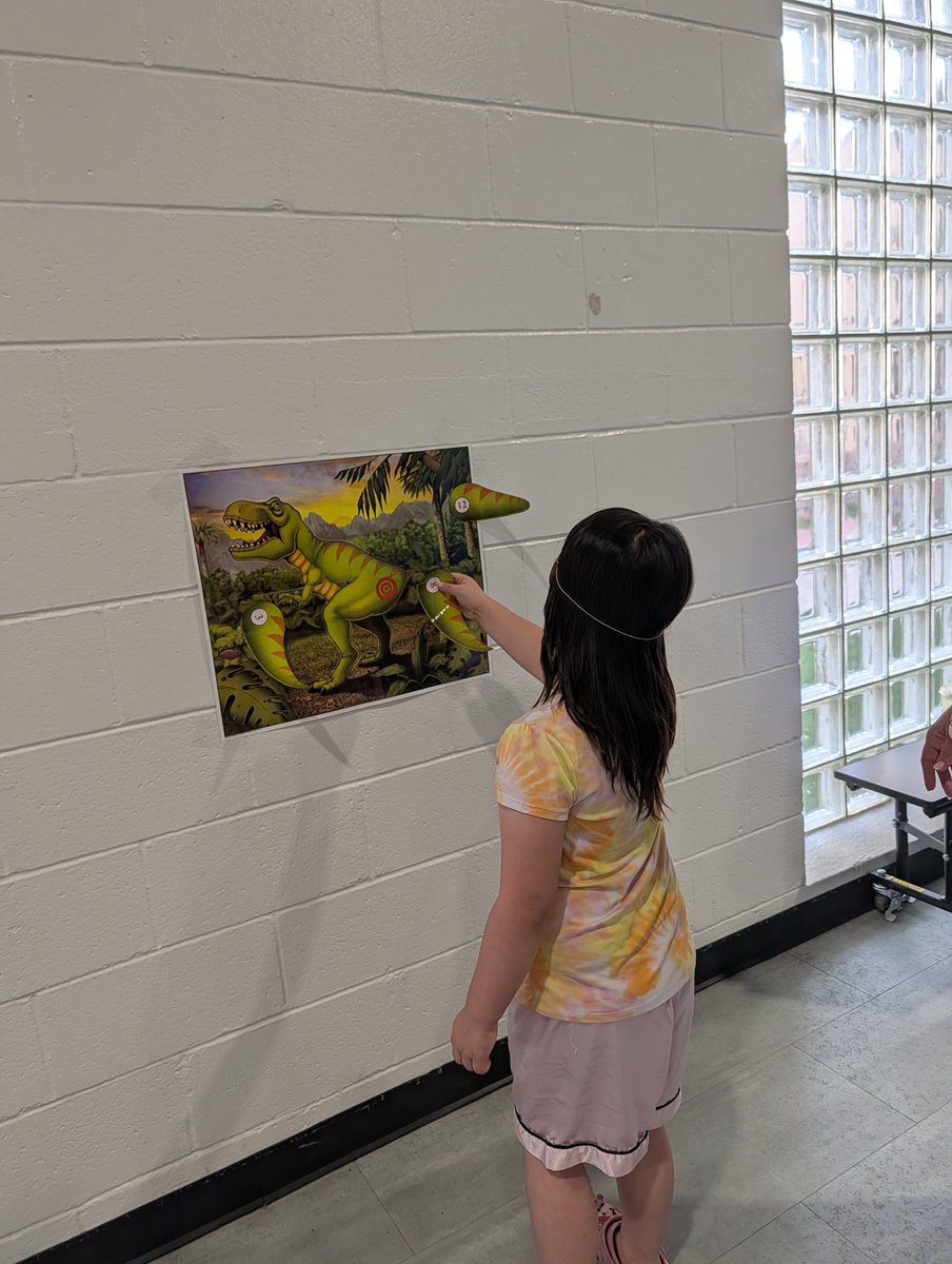 twolf_JHS's tweet photo. Jurassic Park themed STEAM night. Perfect for Shelby. She used to be obsessed with dinosaurs. https://t.co/LOlmPm1S84