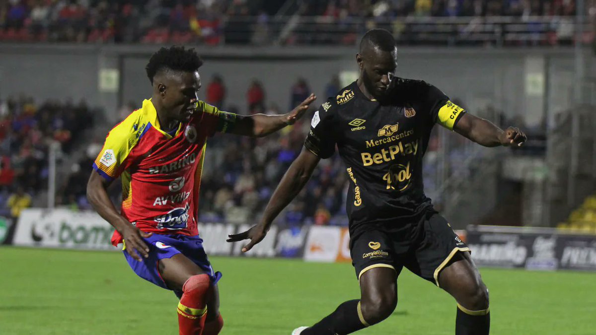 NotManizales's tweet photo. Tolima elimina al Pasto y ya conoce su exigente camino a la final

​El Deportes Tolima ratificó su jerarquía en la Liga BetPlay al sellar su clasificación a las semifinales y ahora le toca enfrentar a Atlético Nacional. https://t.co/e5ozNuQrC7