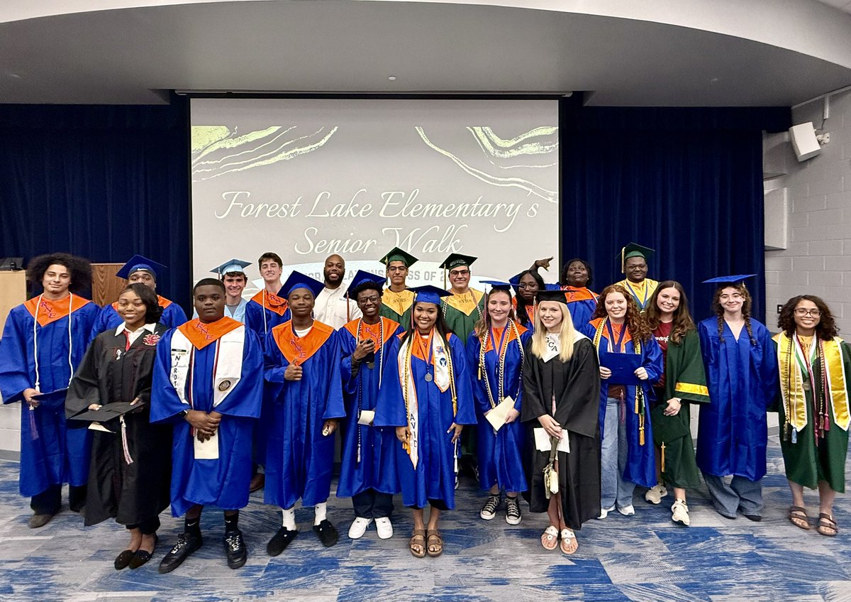 ForestLakeEagle's tweet photo. Seniors filled our halls today! Seeing them return in caps and gowns, greeted with cheers, hugs, and so much love, was a powerful reminder of how deeply our students stay with us long after they leave. @Bjackson_FLE @Davis_FLE @TWilliamsFLE @RichlandTwo #poweredbypurpose https://t.co/xwM2n4vHLt