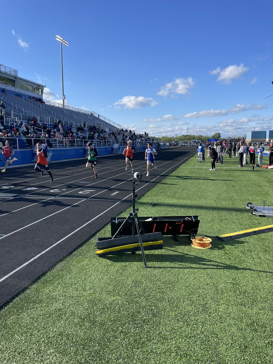 school_carroll's tweet photo. More pictures from the conference track meet! Pt2. #WeARREChargers https://t.co/4CZBoqenRc
